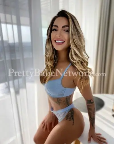 Exotic Blonde Beauty Samantha Rogue—Exclusive Female Escort in Noida Sector 47